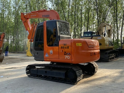 Hitachi ZX70