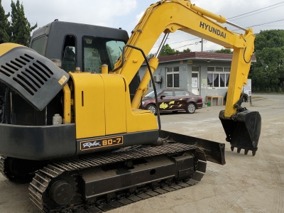 Hyundai R80-7