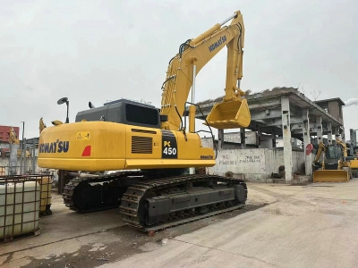 Komatsu PC450-8