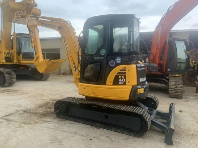 Komatsu PC40